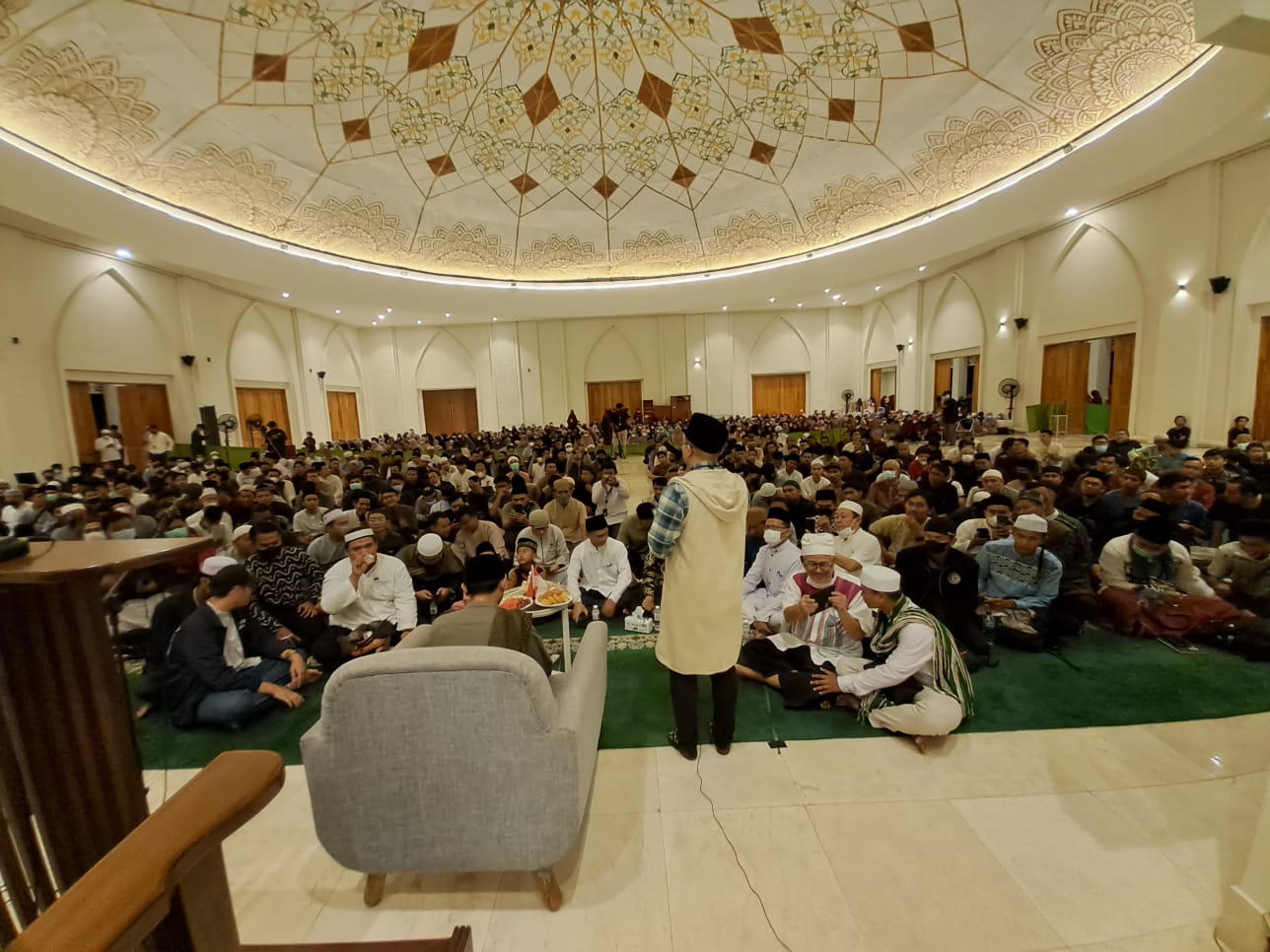 Ustaz Hanan Attaki Hadiri Kajian Akbar di Tangerang Selatan